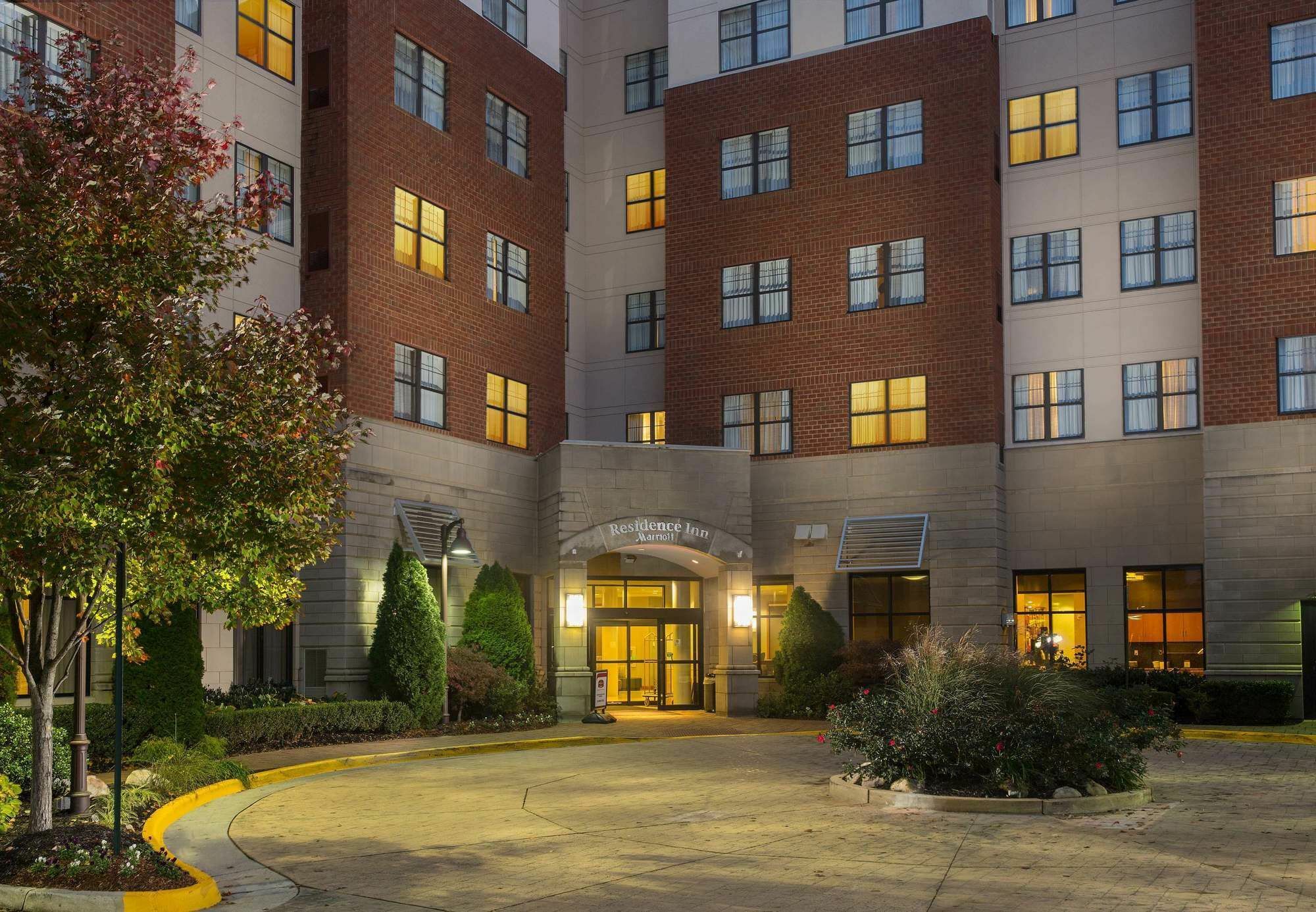Residence Inn By Marriott Springfield Old Keene Mill Eksteriør billede